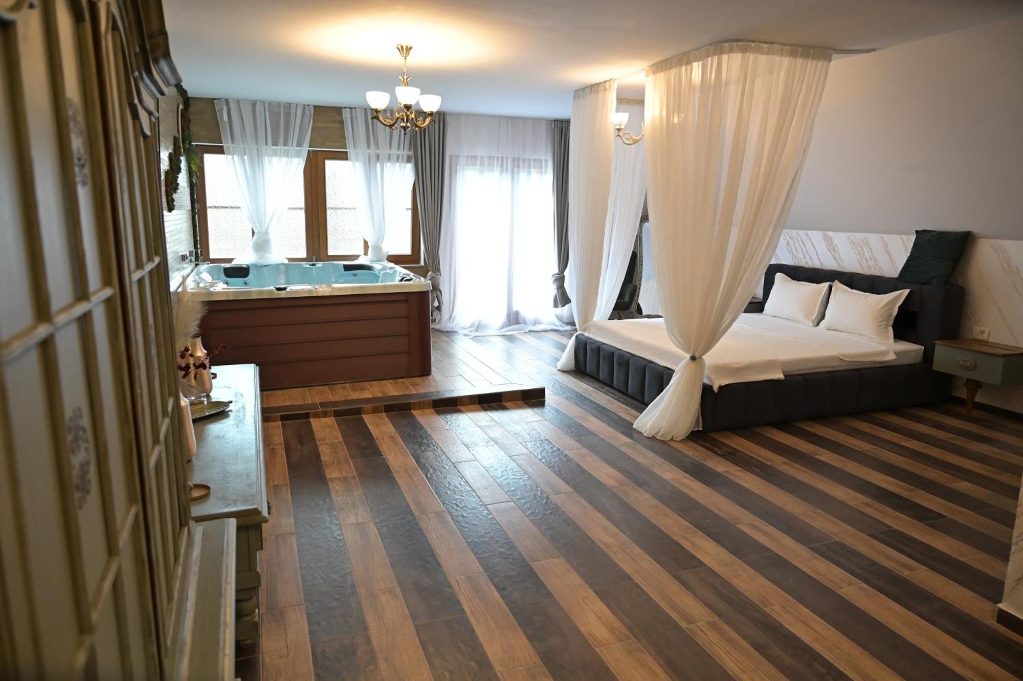 Conacul Radacinilor Hotel Petrosani Ngoại thất bức ảnh